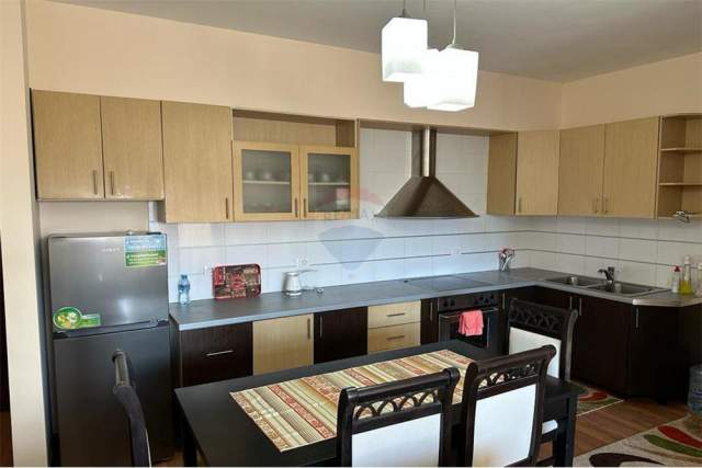 Tirane, shitet apartament 1+1+A+BLK Kati 3, 74 m² 100.000 Euro (Rr. e Dibres - Medreseja)