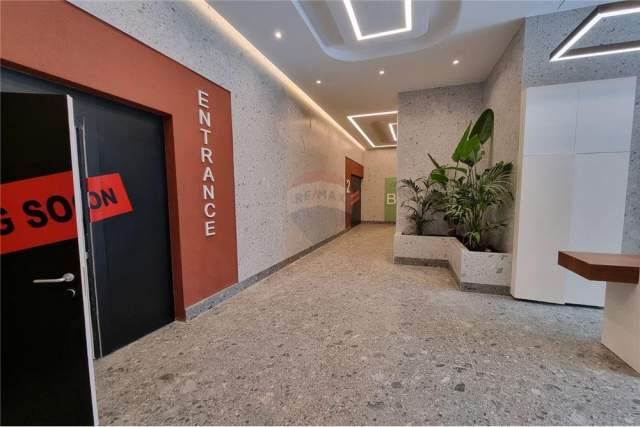 Tirane, jepet me qera ambjent biznesi Kati 15, 165 m² 2.500 Euro (Rr. Kavajes)