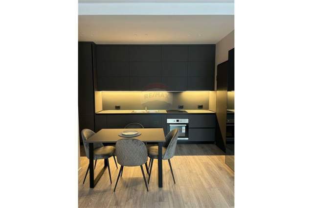 Tirane, jepet me qera apartament 1+1+A Kati 3, 65 m² 800 Euro (Rr. Kavajes)