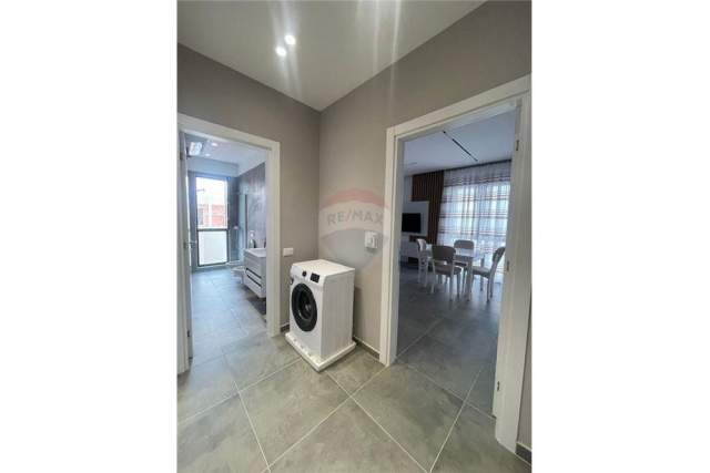 Tirane, jepet me qera apartament 1+1+A+BLK Kati 11, 70 m² 450 Euro (Farmacia 10)