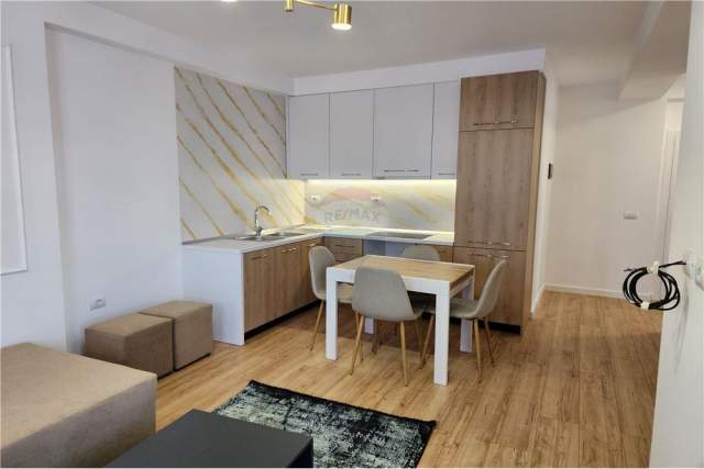 Tirane, shitet apartament 1+1+A Kati 8, 56 m² 89.000 Euro (Bulevardi Zogu i Pare)