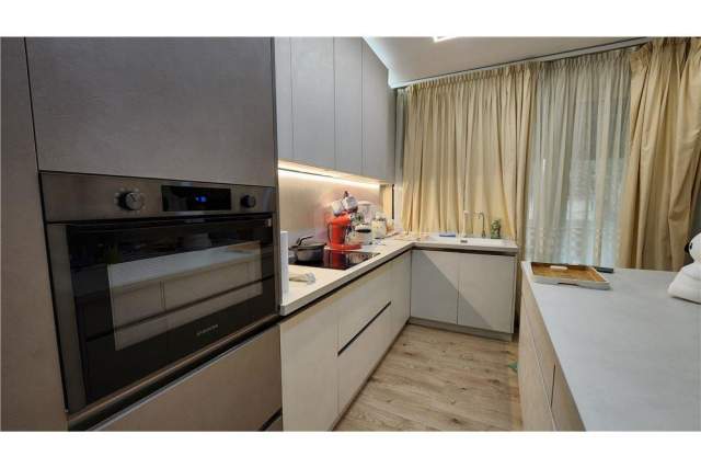 Tirane, jepet me qera apartament 2+1+A+BLK Kati 2, 140 m² 1.600 Euro (Rr. Faik Konica)