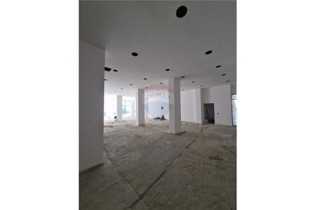 Tirane, shitet ambjent biznesi Kati 0, 144 m² 225.000 Euro (Kamez)