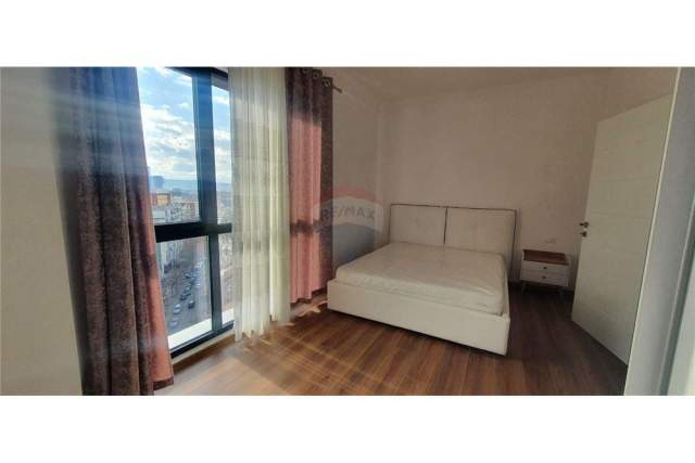 Tirane, jepet me qera apartament 1+1+A+BLK Kati 9, 65 m² 450 Euro (Rr. Dibres, Farmacia 10)