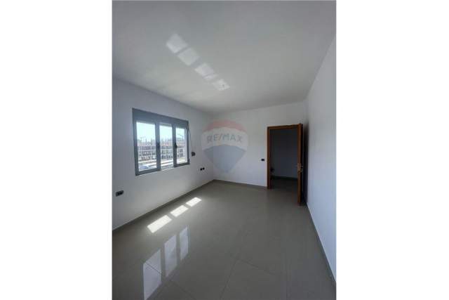 Durres, shitet apartament 1+1+A+BLK Kati 2, 55 m² 53.000 Euro (Mali i Robit)