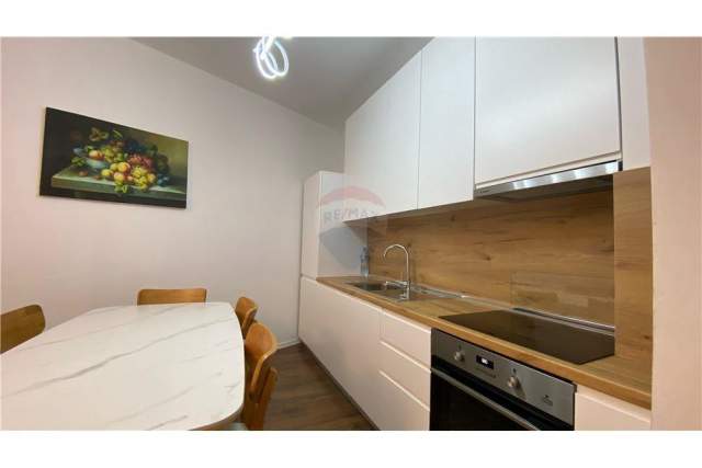 Tirane, jepet me qera apartament 1+1+A Kati 3, 67 m² 600 Euro