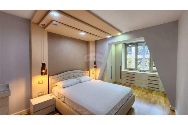 Tirane, jepet me qera apartament 2+1+A Kati 1, 96 m² 750 Euro (Bardhok Biba)