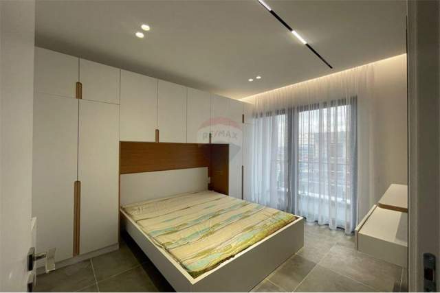 Tirane, jepet me qera apartament 1+1+A+BLK Kati 11, 70 m² 450 Euro (Farmacia 10)