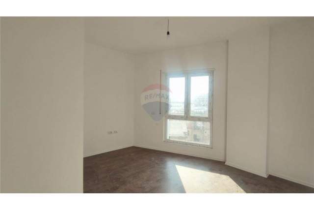 Tirane, shitet apartament 1+1+A+BLK Kati 5, 62 m² 114.000 Euro (Rr. Barrikadave)