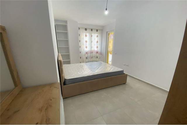 Tirane, jepet me qera apartament 2+1+2+A+BLK Kati 6, 110 m² 400 Euro (Astir)