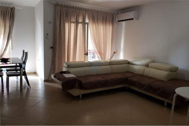 Tirane, jepet me qera apartament 3+1+A+BLK Kati 2, 115 m² 450 Euro (Don Bosko)
