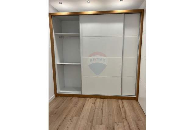 Tirane, shitet apartament 1+1+A Kati 0, 51 m² 73.000 Euro (komuna parisit)