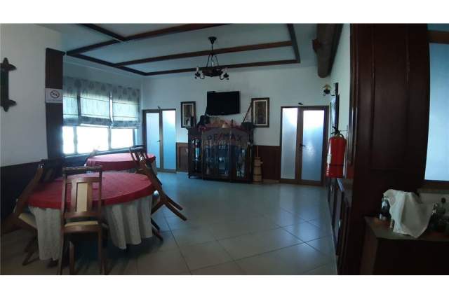 Tirane, jepet me qera ambjent biznesi Kati 0, 300 m² 2.500 Euro (rr. 28 Nentori)