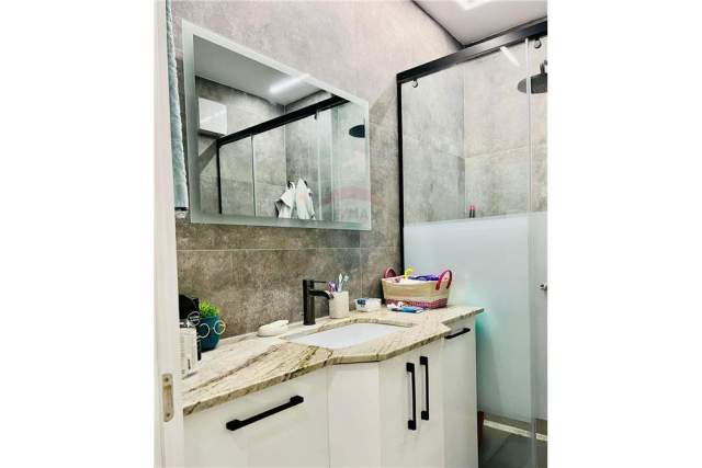 Tirane, shitet apartament 2+1+A Kati 3, 100 m² 140.000 Euro (Rr. Rrapo Hekali)