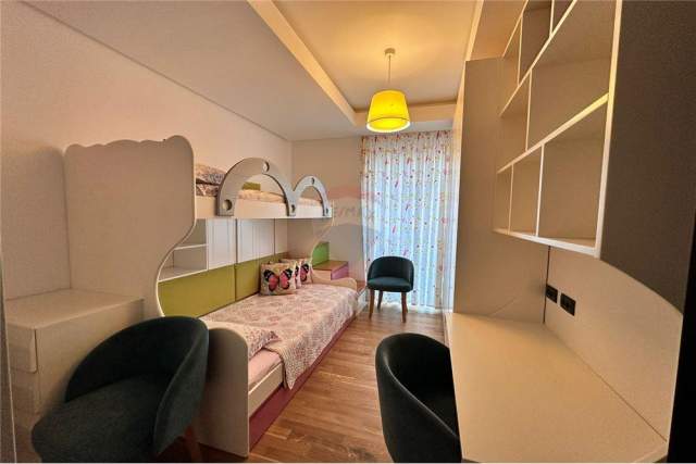 Tirane, jepet me qera apartament 2+1+A+BLK Kati 3, 130 m² 1.200 Euro (Dervish Hima)