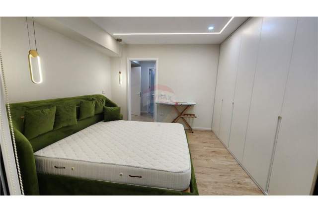 Tirane, jepet me qera apartament 2+1+A+BLK Kati 2, 140 m² 1.500 Euro (Rr. Faik Konica)