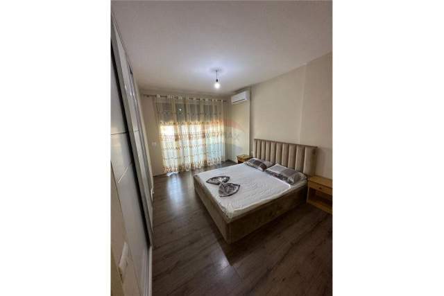 Tirane, jepet me qera apartament 2+1+A+BLK Kati 4, 107 m² 400 Euro (casa italia)