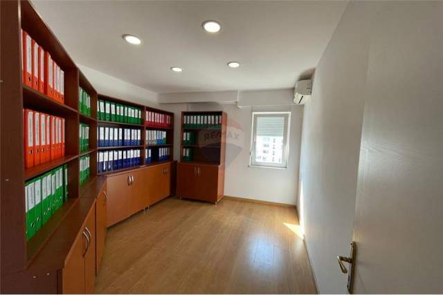 Tirane, shitet apartament 2+1+A Kati 10, 79 m² 135.000 Euro (21 Dhjetori)