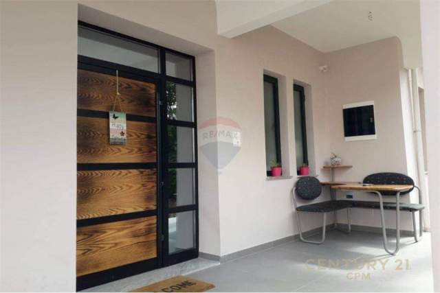 Tirane, jepet me qera apartament 1+1+A Kati 2, 60 m² 400 Euro (Rr. Siri Kodra)