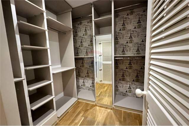 Tirane, jepet me qera apartament 2+1+A+BLK Kati 3, 130 m² 1.200 Euro (Dervish Hima)