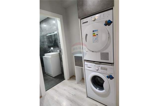 Tirane, jepet me qera apartament 2+1+A Kati 1, 105 m² 600 Euro (Komuna Parisit)