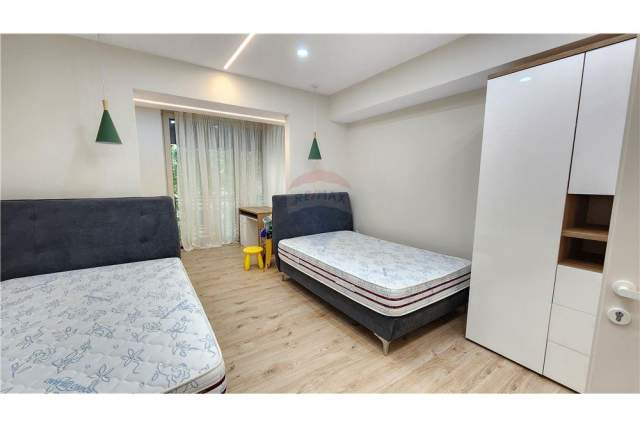 Tirane, jepet me qera apartament 2+1+A+BLK Kati 2, 140 m² 1.500 Euro (Rr. Faik Konica)