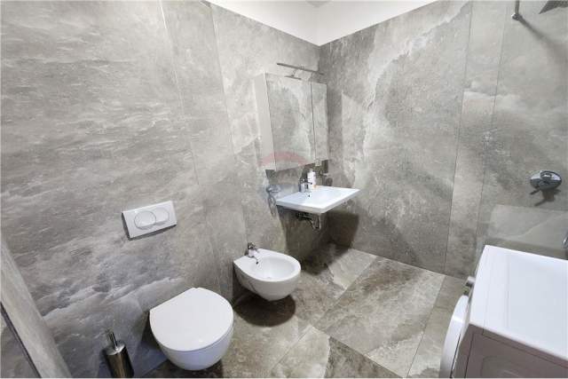 Tirane, jepet me qera apartament 2+1+A+BLK Kati 6, 105 m² 530 Euro (Rr. Siri Kodra)