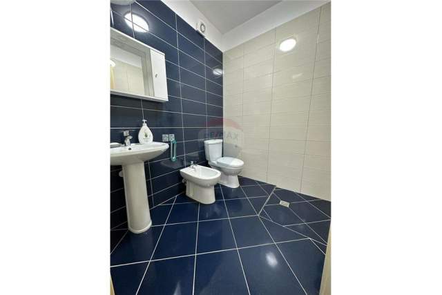 Tirane, jepet me qera apartament 2+1+A+BLK Kati 4, 107 m² 400 Euro (casa italia)