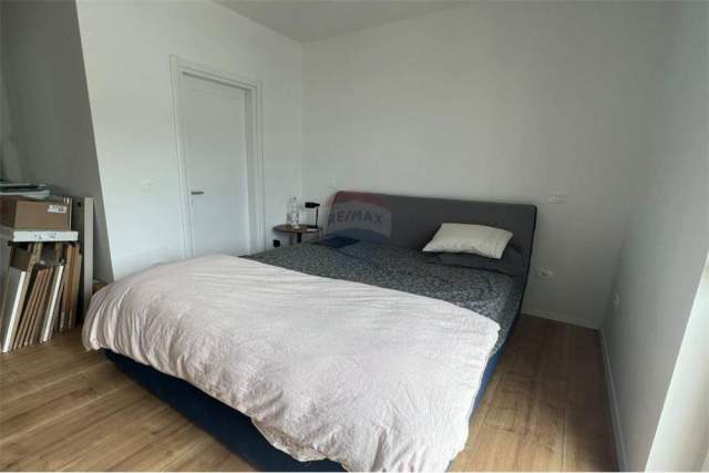 Tirane, jepet me qera apartament 2+1+A Kati 1, 117 m² 1.250 Euro (rezidenca park Life)