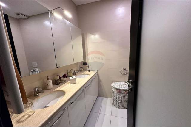 Tirane, jepet me qera apartament 2+1+A+BLK Kati 3, 130 m² 1.200 Euro (Dervish Hima)