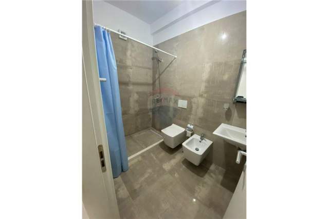 Tirane, jepet me qera apartament 2+1+2+A+BLK Kati 6, 110 m² 400 Euro (Astir)