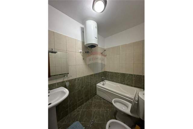 Tirane, jepet me qera apartament 2+1+A Kati 6, 105 m² 600 Euro (Tirane e Re)