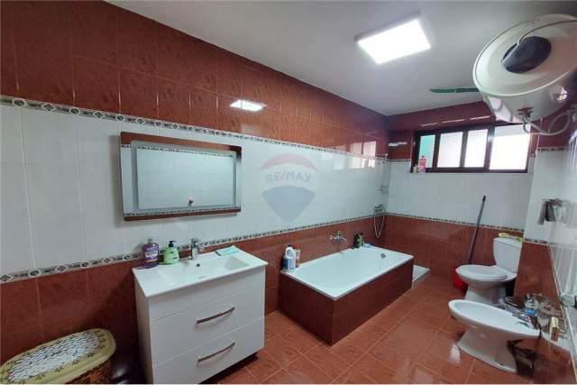 Tirane, shitet apartament 2+1+A+BLK Kati 3, 83 m² 85.000 Euro (Ali Demi)