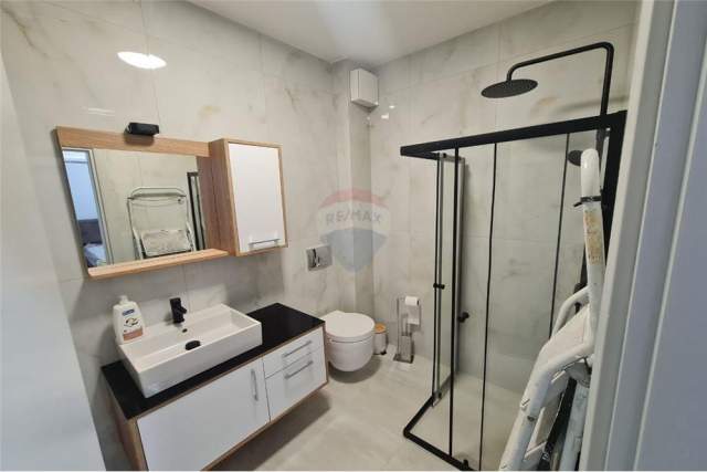 Tirane, jepet me qera apartament 2+1+A Kati 2, 110 m² 750 Euro (Myslym Shyri)