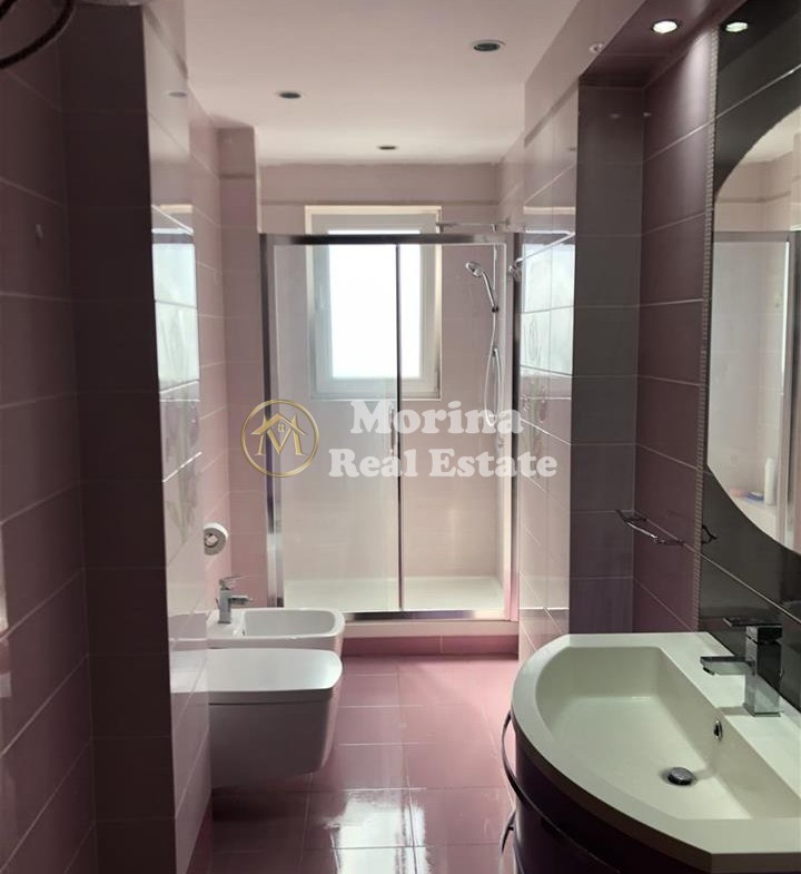 Tirane, jepet me qera apartament 3+1 Kati 6, 150 m² 1.100 € (Tawani)