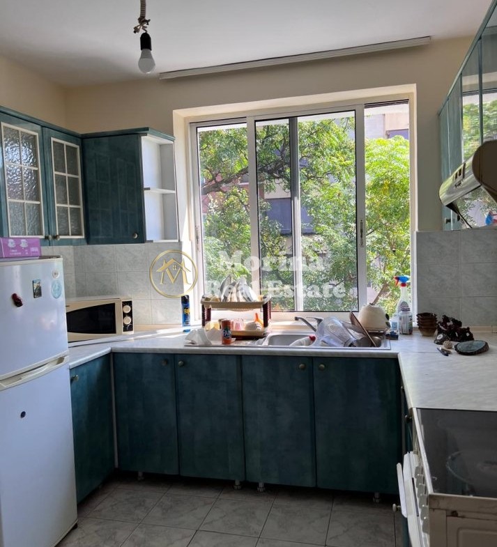 Tirane, jepet me qera apartament 1+1 Kati 3, 60 m² 470 € (Blloku)