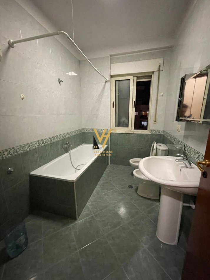 Tirane, shitet apartament 1+1+Ballkon Kati 9, 74 m² 118.500 € (DON BOSKO)