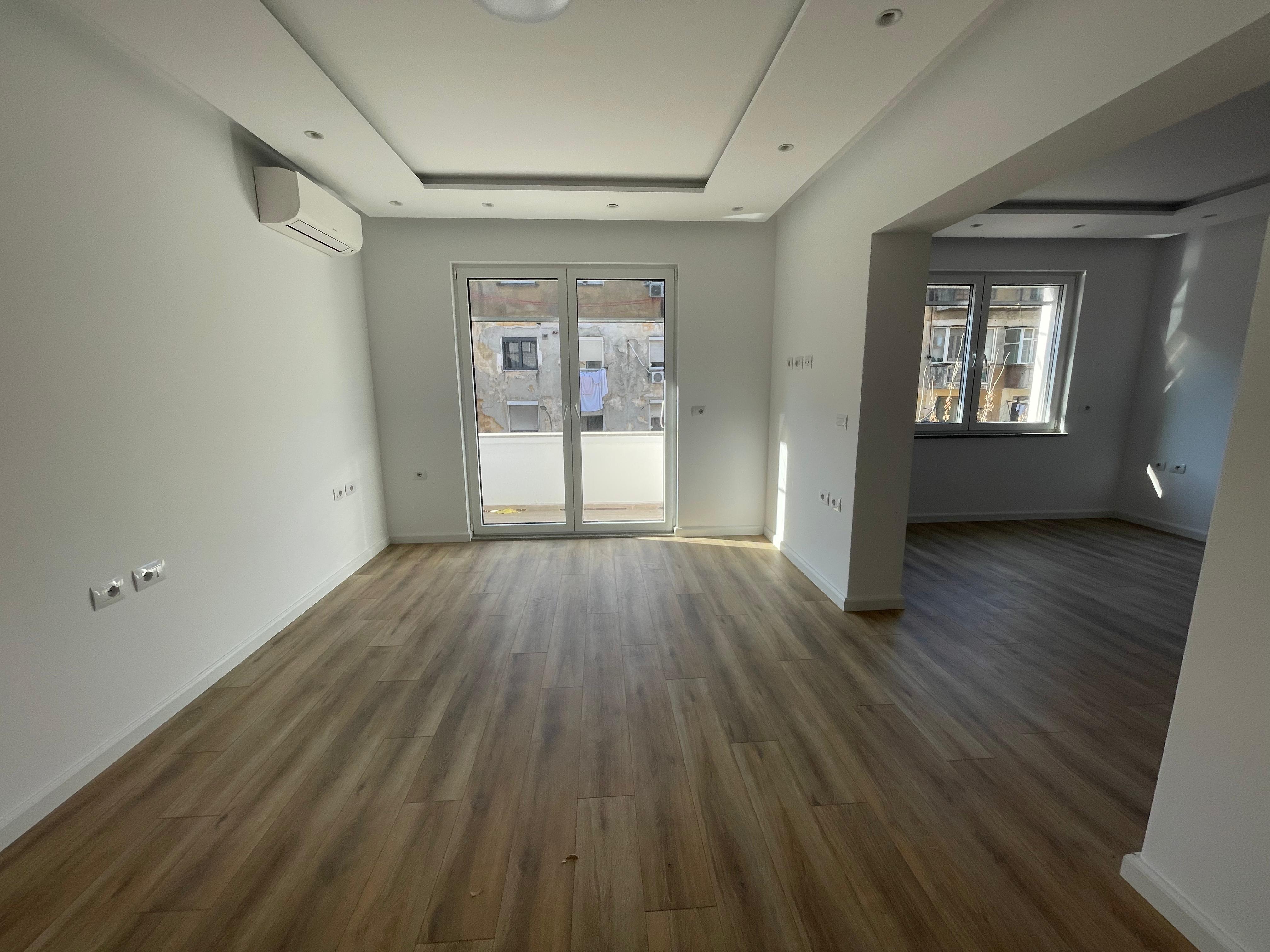 Qera, Apartament 3+1, Rruga Mine Peza, Tiranë - 1300€ | 104 m²