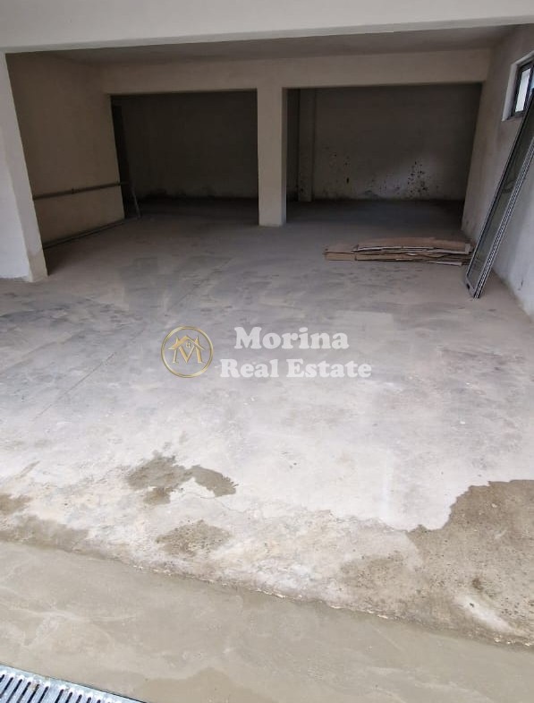 Tirane, jepet me qera ambjent biznesi Kati 1, 370 m² 750 € (Ish Sheshi Shqiponja)