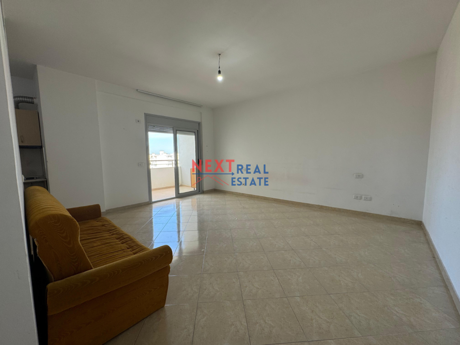 Vlore, shitet garsonier 1+1+Ballkon , 49 m² 77.000 € (PLAZH I VJETER)