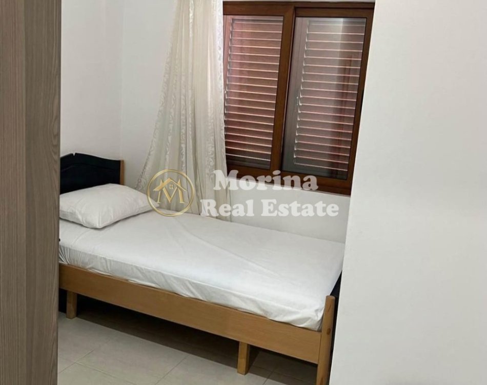 Tirane, jepet me qera Vile 2+1 Kati 1, 125 m² 500 € (Selite/Amerikan 3)
