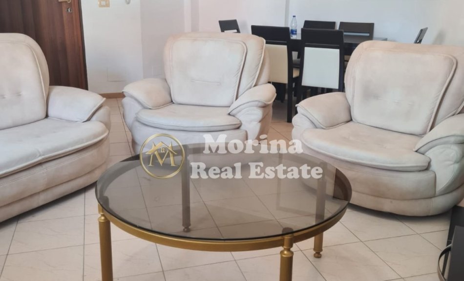 Tirane, jepet me qera apartament 2+1 Kati 5, 106 m² 700 € (Komuna Parisit)