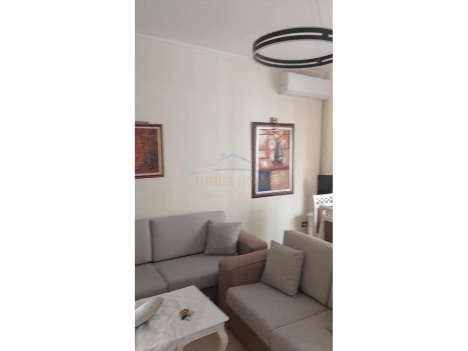 0683487469 Tirane, jepet me qera apartament 2+1+Ballkon Kati 5, 101 m² 750 € (Rruga Hoxha Tahsim)