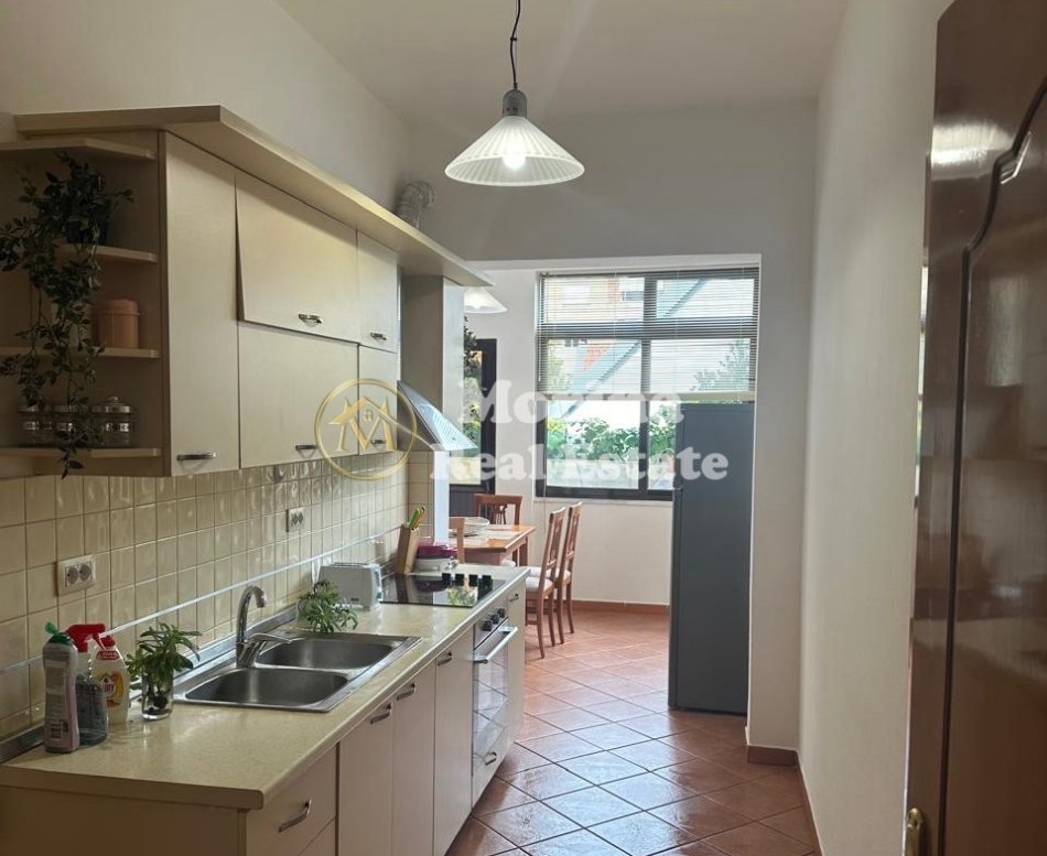 Tirane, jepet me qera shtepi 2+1 Kati 2, 100 m² 500 € (Ali Demi)