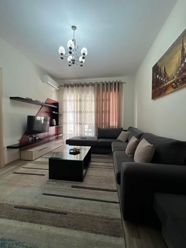 Tirane, ofert apartament Kati 8, 98 m² 370 Euro (Teodor Keko)