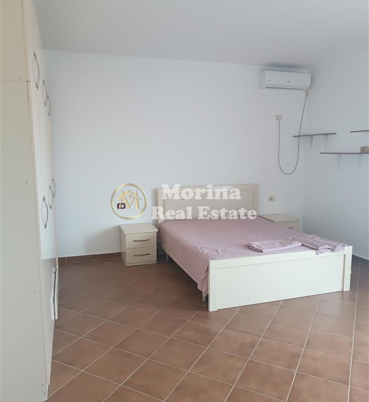 Tirane, jepet me qera apartament 3+1 Kati 3, 175 m² 500 € (Fushe Mezez)