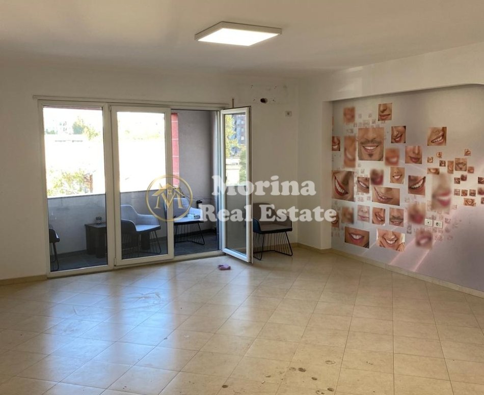 Tirane, jepet me qera apartament 3+1 Kati 2, 117 m² 500 € (5 Maji)