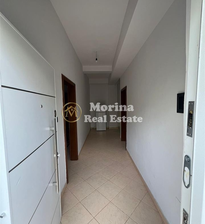 Tirane, jepet me qera shtepi 1+1 Kati 2, 60 m² 300 € (Vilat Amerikane)
