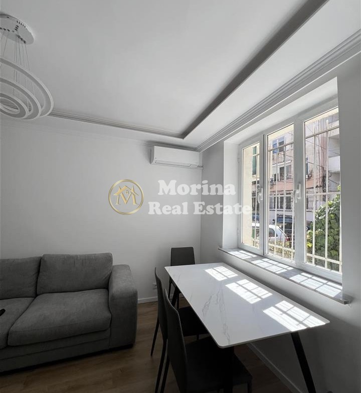 Tirane, jepet me qera apartament 2+1 Kati 1, 85 m² 700 € (Rruga Kavajes)