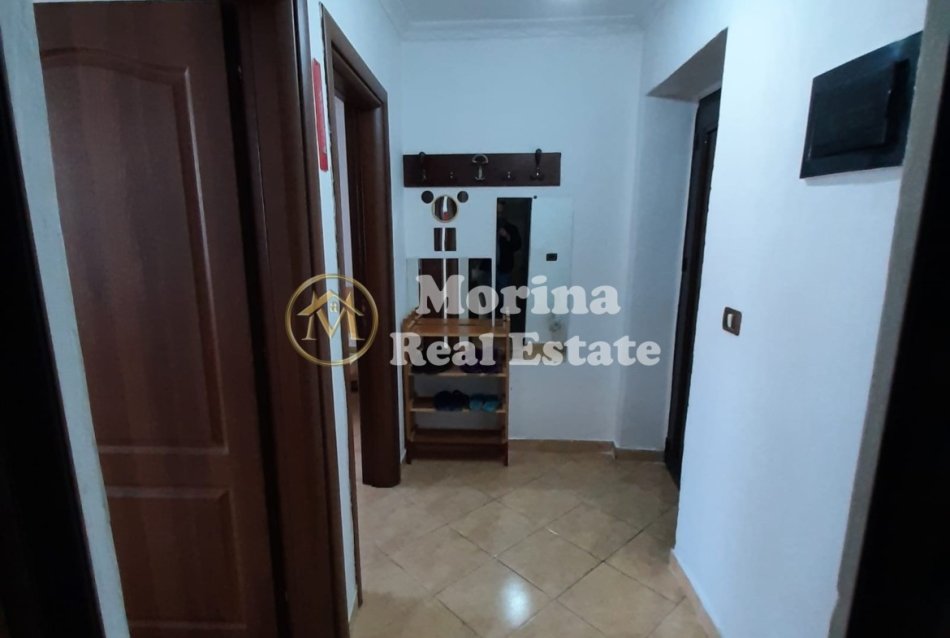 Tirane, jepet me qera apartament 1+1 Kati 3, 70 m² 500 € (Ali Baushi)